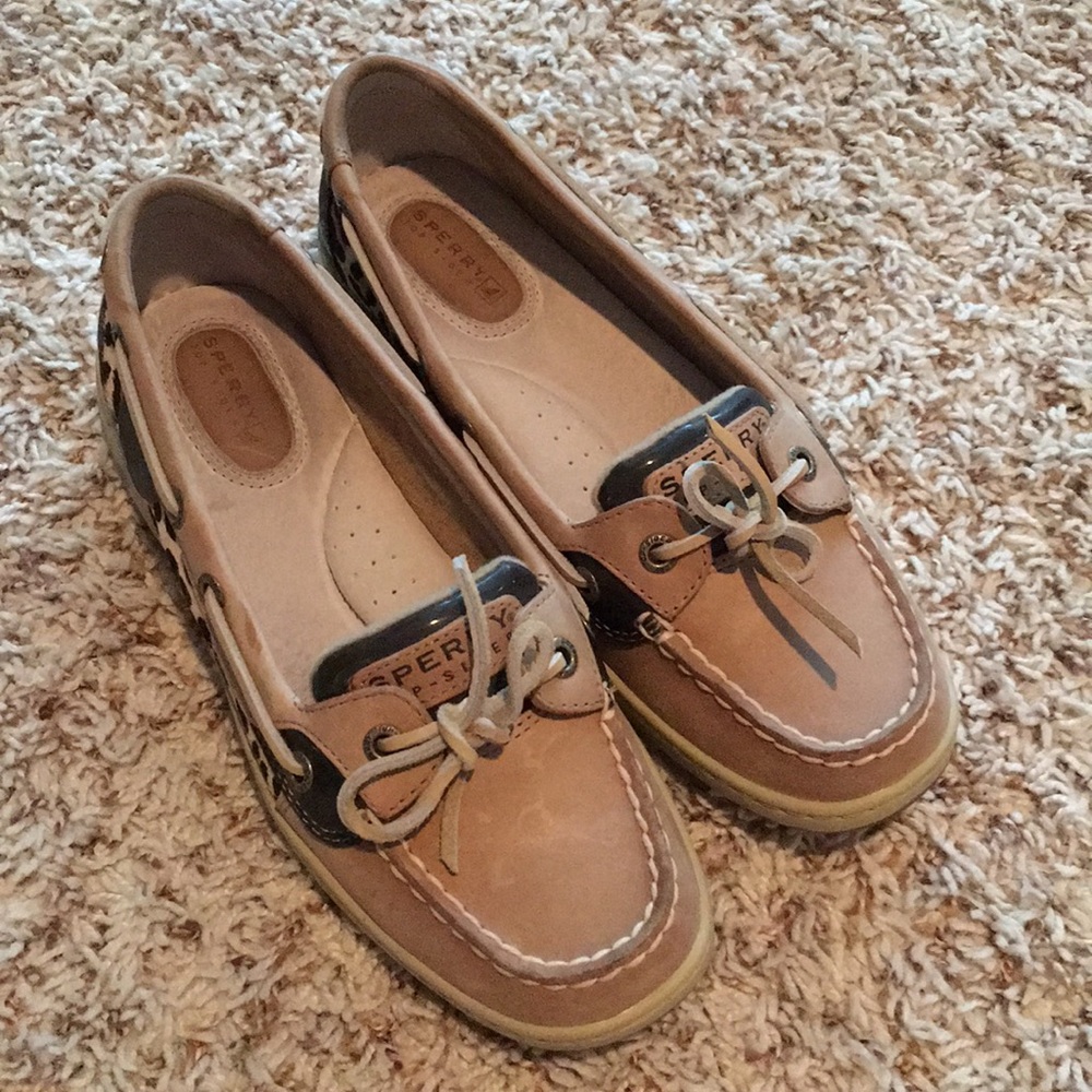 Sperry shoes worn once